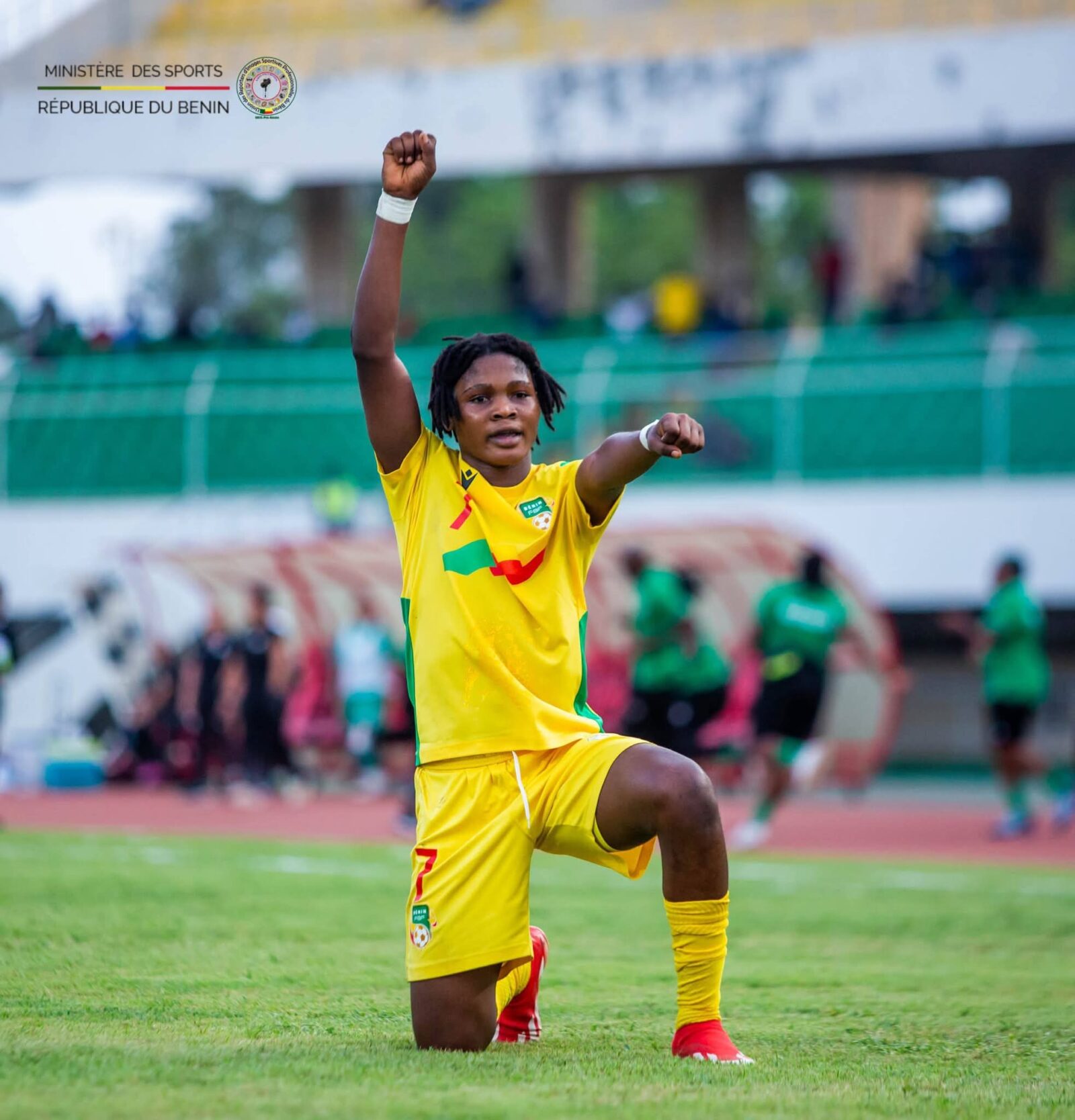 Romaine Gandonou, Bénin, PSG, Amazone