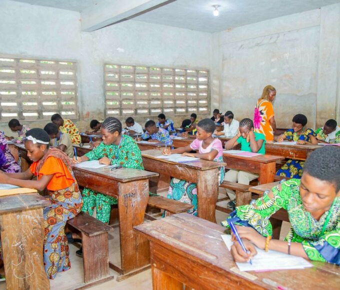 Bénin, examen